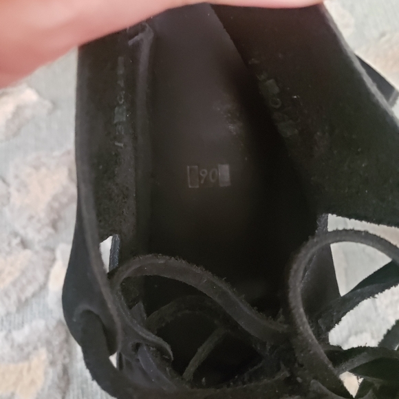 Black Lace Up Renaissance Gladiator Sandals Suede Leather - Picture 6 of 7